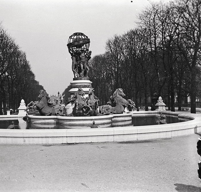 Jardin de l'Observatoire, la Fontaine des Quatre-Parties-du-Monde