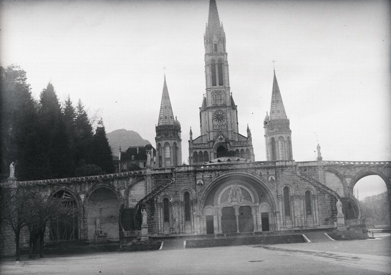 La basilique de Lourdes