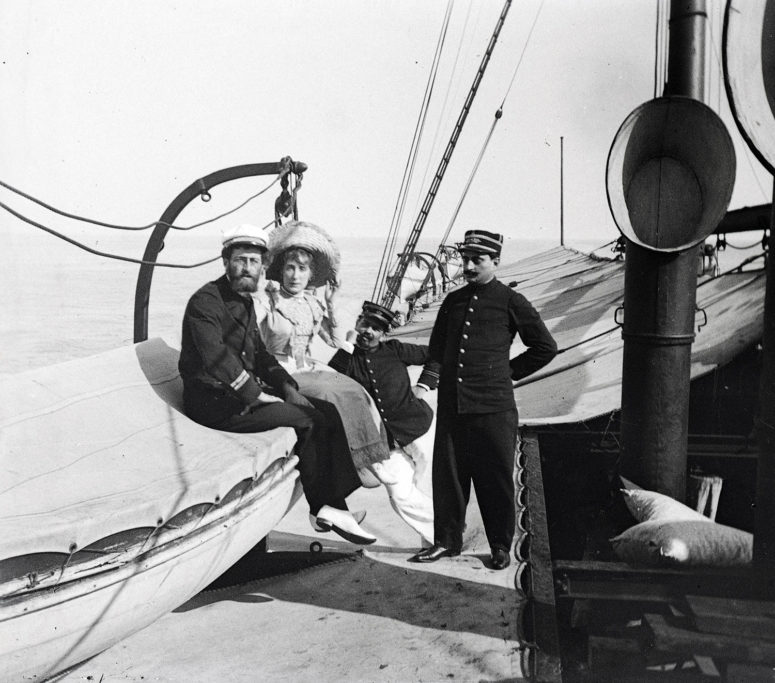 Photographie prise sur un bateau vers 1900-1910