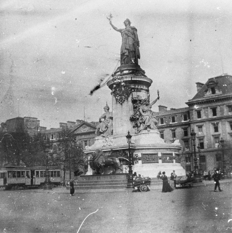 La place de la République, Paris