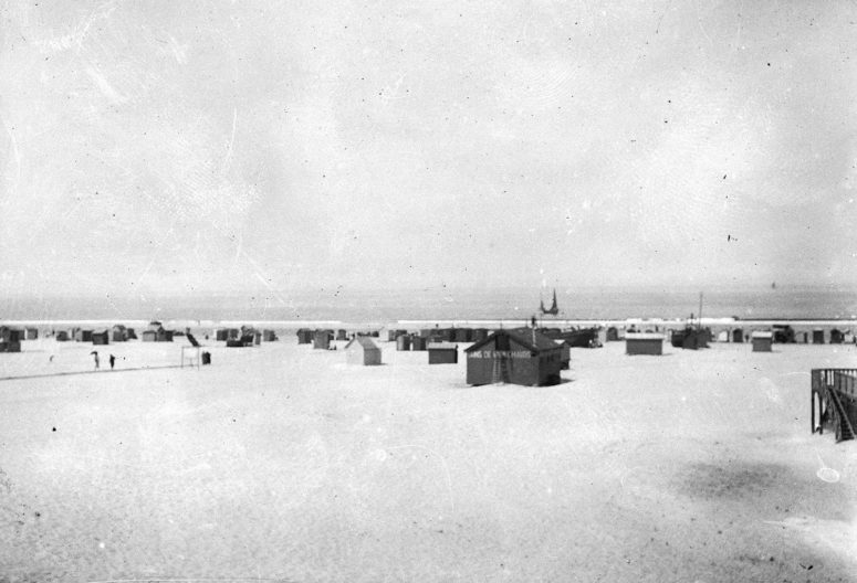 La plage 1900
